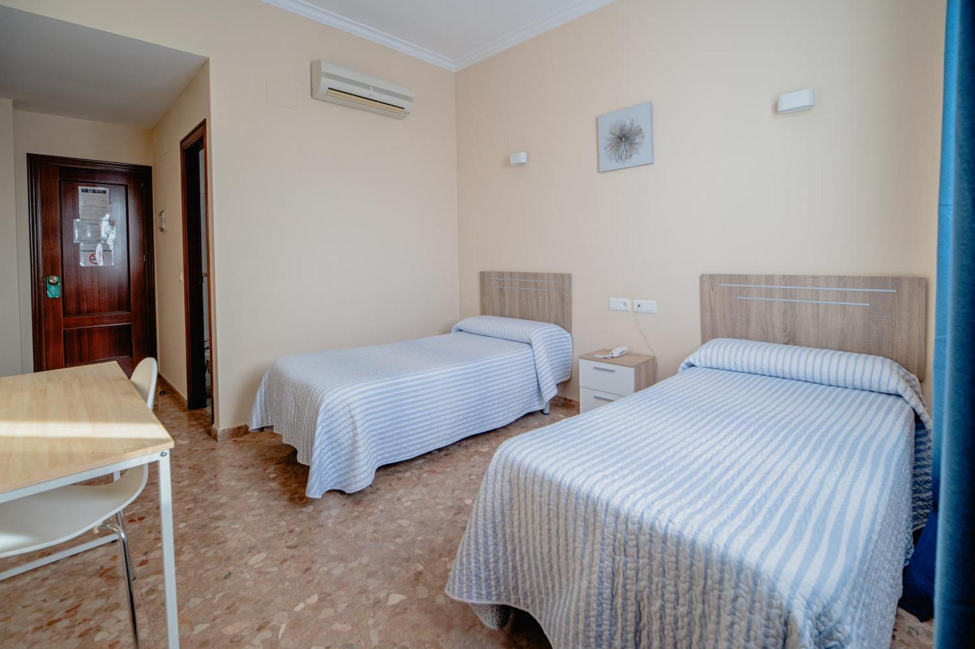 Hotel Chamizo El Arahal Esterno foto