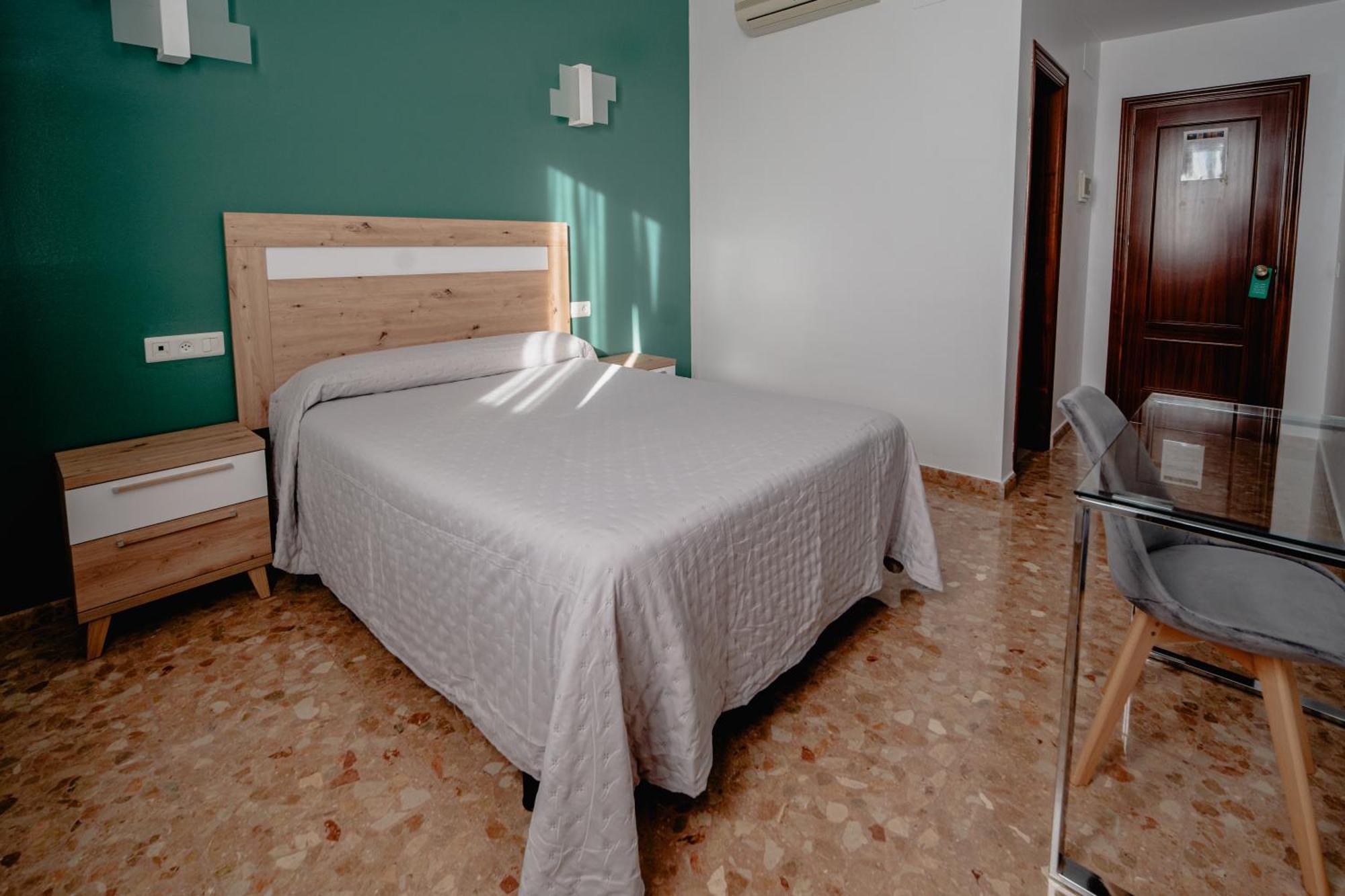 Hotel Chamizo El Arahal Esterno foto